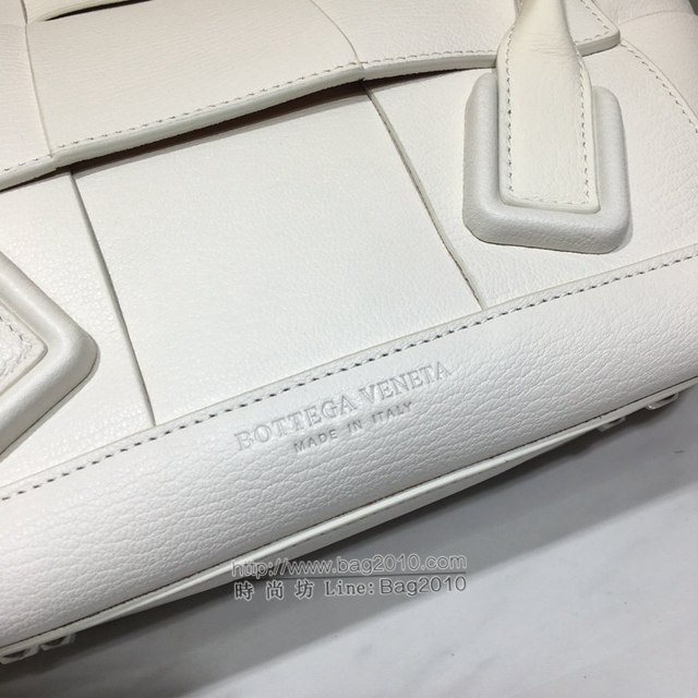 Bottega veneta高端女包 寶緹嘉爆款THE ARCO編織款手提包  BV經典款蝙蝠包  gxz1111